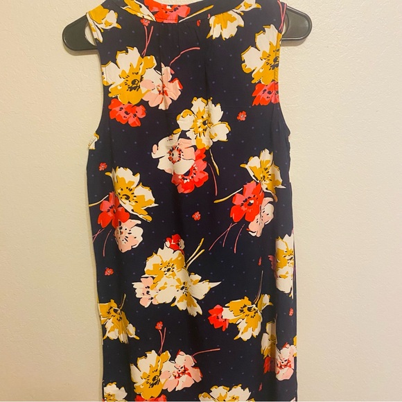 Women's Sleeveless Tie-Neck Navy Floral Shift Dress Medium Relaxed Swingy Rayon - Picture 4 of 4